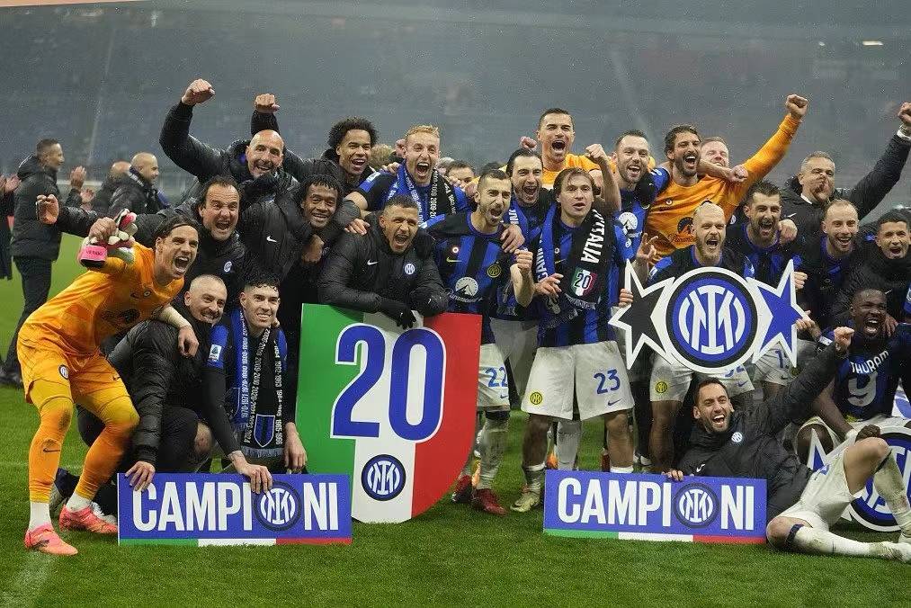 米乐m6平台-欧洲球员引领球队夺冠，卫冕成功