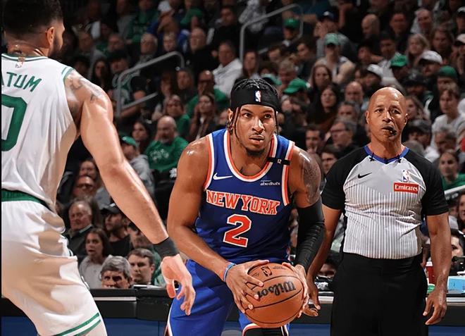 m6米乐在线官网-基特岛队实力出众，击败对手